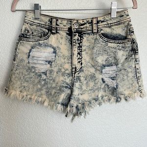 Sneek Peek frayed hem acid wash denim Jean shorts size medium